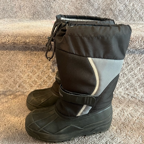 L.L.Bean Boots Youth 3 (blk,gry) - Picture 2 of 6
